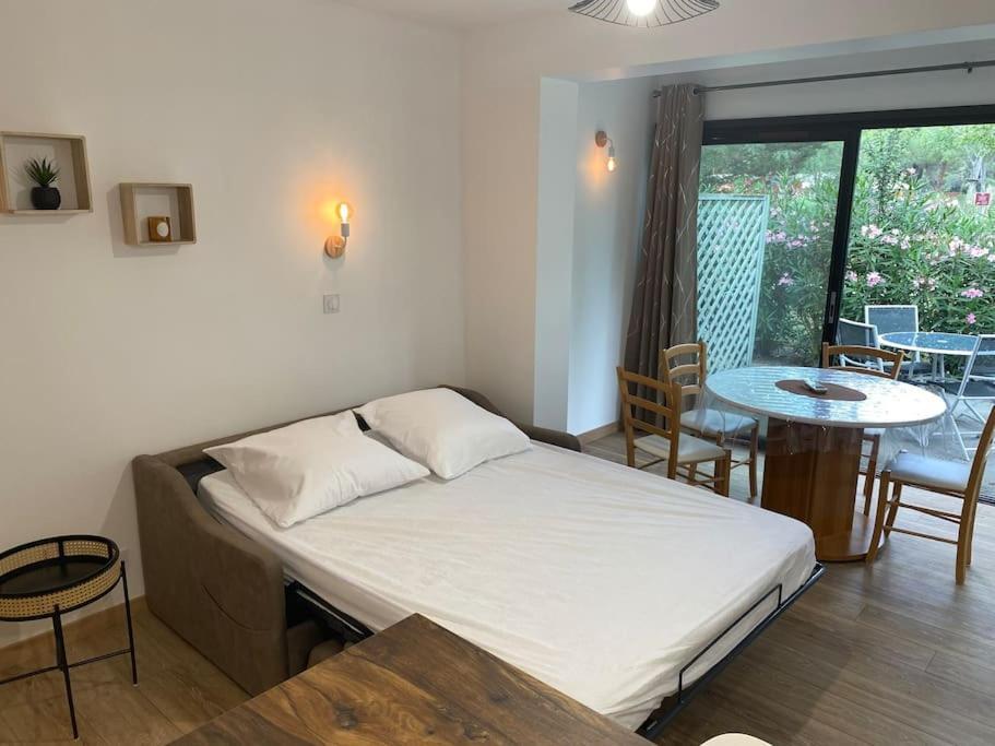 Appartement Residence Vacances Amandier Arles Extérieur photo